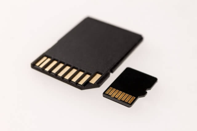 SDカードとmicroSDカード